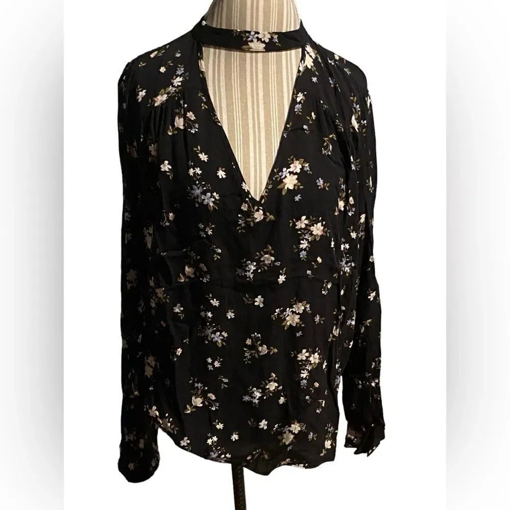 American Eagle outfitters size Xl blouse like new see pics